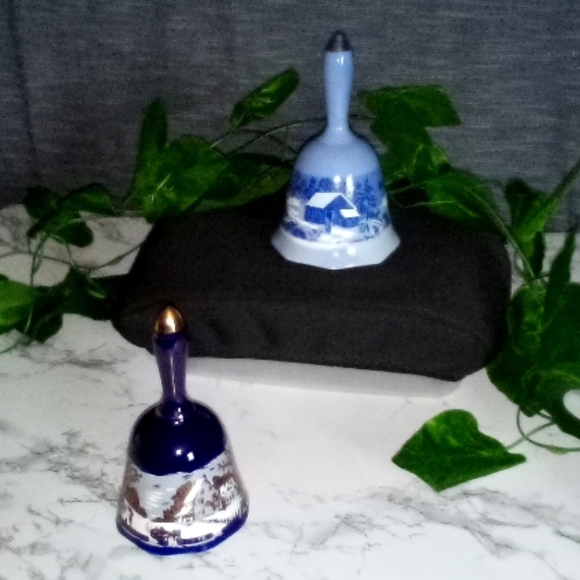Currier and Ives Winter Scene Themed Collectible Bells/light blue & Royal Blue - Picture 1 of 12